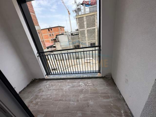 Tirane, shitet apartament Kati 1, 113 m² 159.000 Euro (FUSHA E AVIACIONIT)