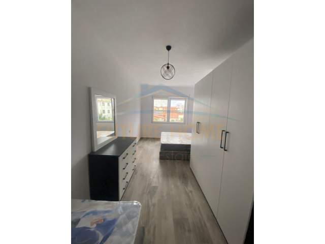 Durres, jepet me qera apartament Kati 4, 60 m² 350 Euro (Rruga pavarsia)