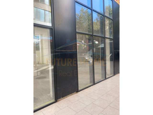 Tirane, jepet me qera ambjent biznesi Kati 0, 175 m² 3.800 Euro (Stacioni Trenit)