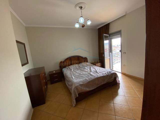 Tirane, jepet me qera apartament Kati 7, 126 m² 700 Euro (Tek Qatar Center)