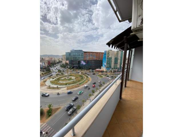 Tirane, jepet me qera apartament Kati 7, 126 m² 700 Euro (Tek Qatar Center)