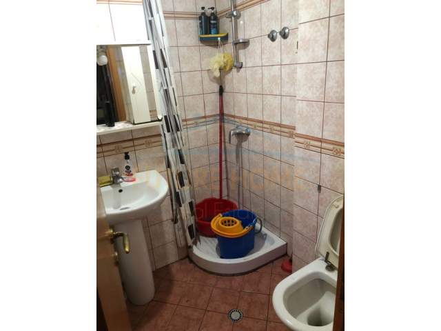 Tirane, jepet me qera apartament Kati 7, 102 m² 600 Euro (Rruga Islam Alla)