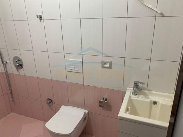 Tirane, jepet me qera apartament Kati 4, 91 m² 600 Euro (Jeronim de Rada)