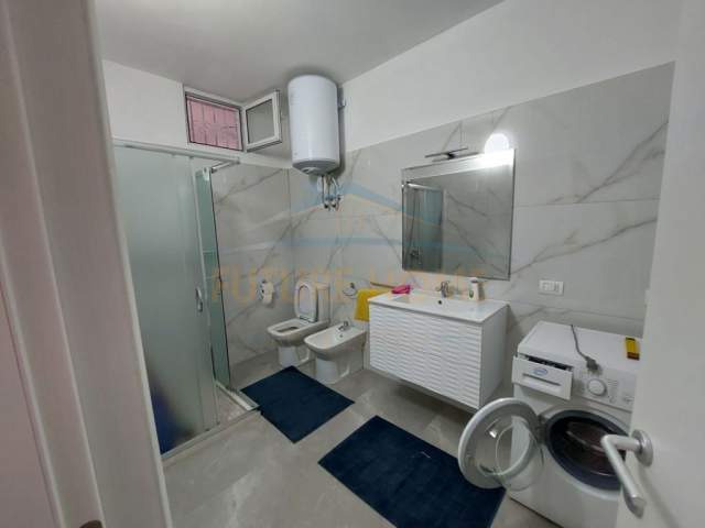 Durres, jepet me qera apartament Kati 2, 110 m² 500 Euro (Qender)