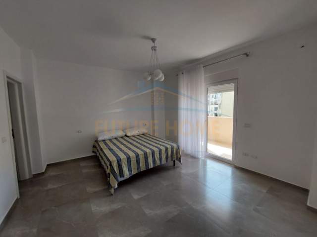 Durres, jepet me qera apartament Kati 2, 110 m² 500 Euro (Tregu i vogel)