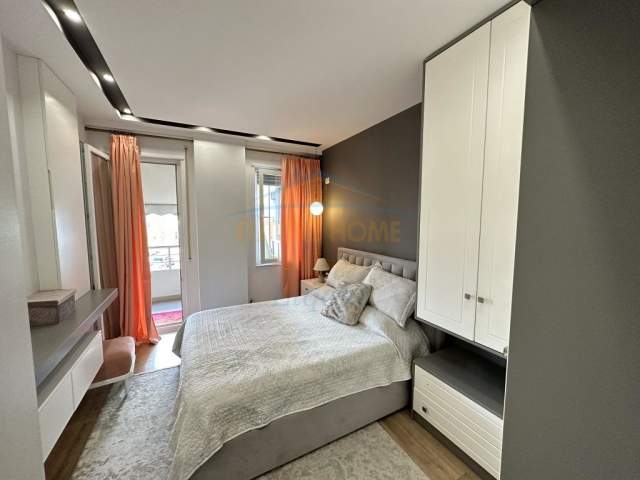 Tirane, shitet apartament Kati 2, 115 m² 170.000 Euro (KINOSTUDIO)