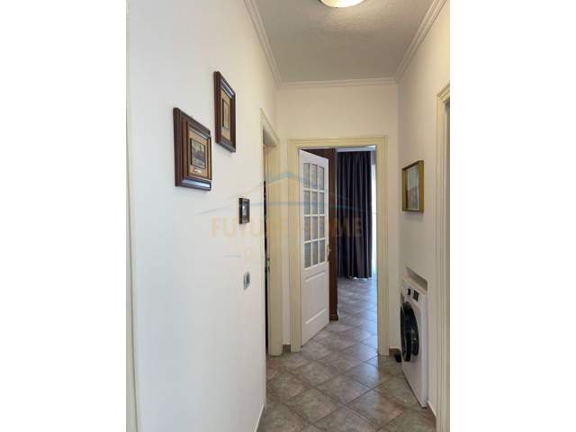 Tirane, jepet me qera apartament Kati 4, 78 m² 630 Euro (Rruga Myslym Shyri)