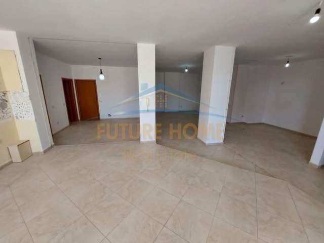 Tirane, shitet apartament Kati 9, 136 m² 210.000 Euro (21 Dhjetori)