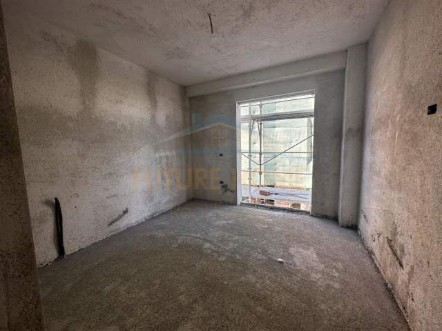 Tirane, shitet apartament Kati 2, 87 m² 105.000 Euro (Unaza e Re)