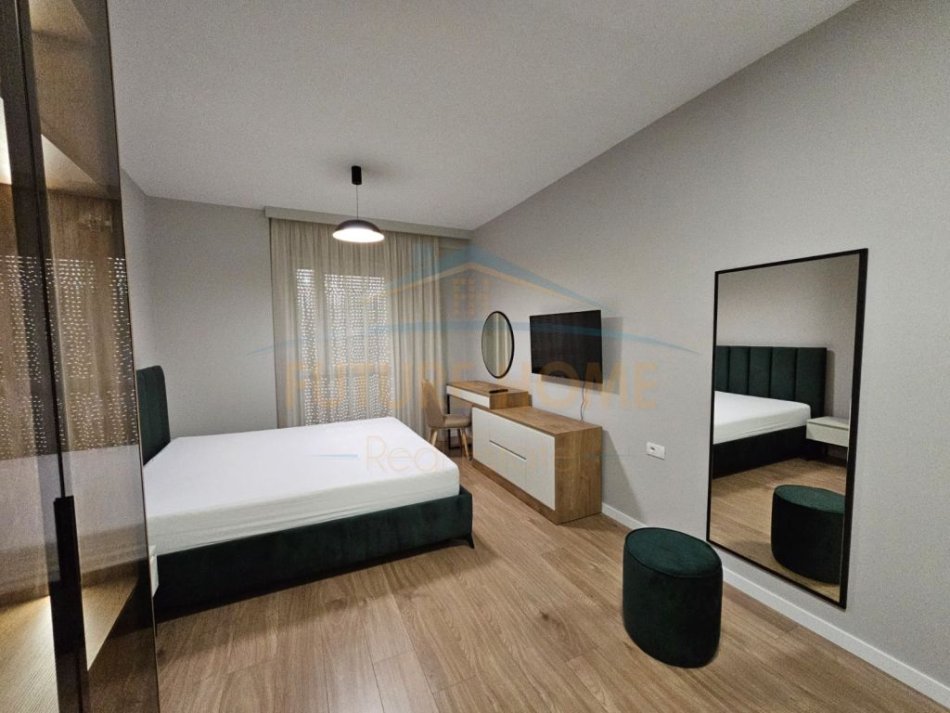 Tirane, jepet me qera apartament 2+1+Ballkon Kati 2, 102 m² 1.100 € (TEG)