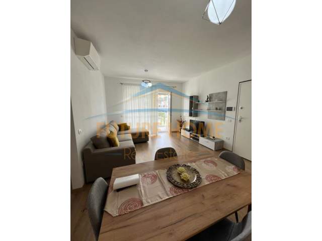 Shqiperi, jepet me qera apartament 2+1+BLK Kati 3, 87 m² 850 Euro (Liqeni i Thate)
