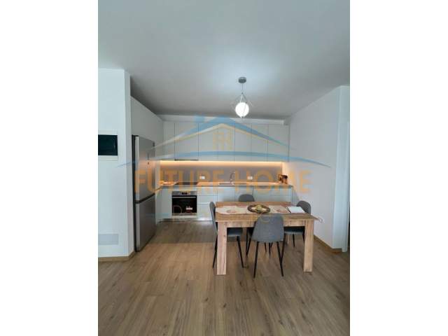 Shqiperi, jepet me qera apartament 2+1+BLK Kati 3, 87 m² 850 Euro (Liqeni i Thate)