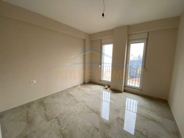 Tirane, jepet me qera 2+1+BLK Kati 5, 86 m² 650 Euro (21 Dhjetori)