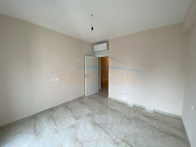 Tirane, jepet me qera 2+1+BLK Kati 5, 86 m² 650 Euro (21 Dhjetori)