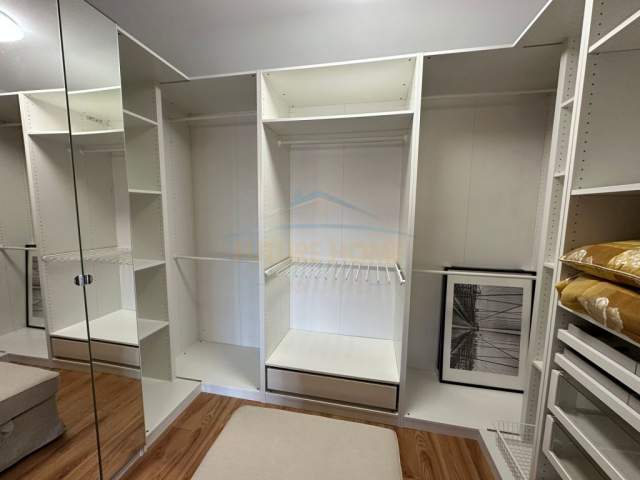 Tirane, jepet me qera apartament duplex Kati 1, 184 m² 1.650 Euro (Rezidenca Kodra e Diellit)