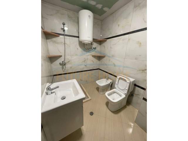 Tirane, apartament 2+1+A+BLK Kati 4, 97 m² 25.000 Leke (Prane Rrethrrotullimit te News 24)