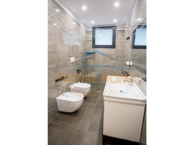 Tirane, jepet me qera 2+1+A+BLK Kati 0, 1.350 Euro (Teg)