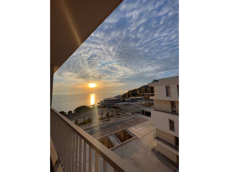 Durres, shitet apartament 3+1 Kati 2, 152 m² (te Kompleksi Polifunksional, Currila,Durrës)