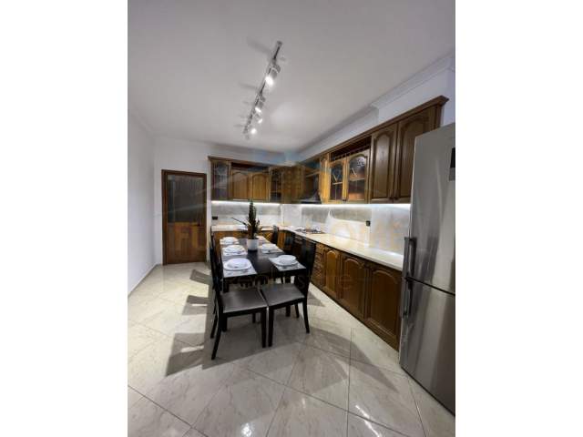 Tirane, shitet apartament 2+1 Kati 2, 116 m² 139.200 Euro (Unaza e Re)