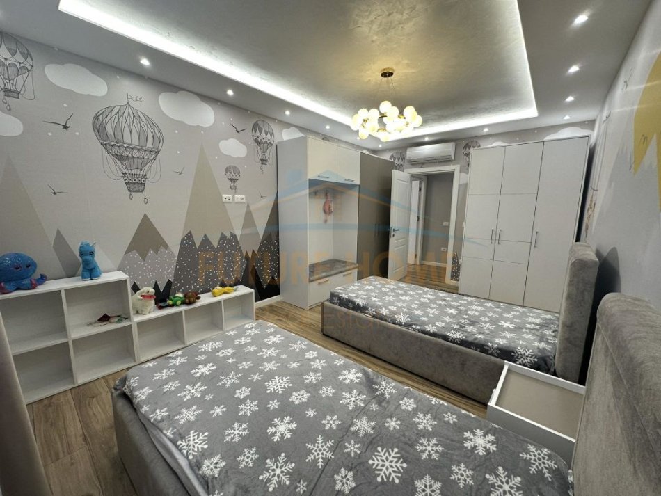 Durres, shitet apartament 2+1+Ballkon Kati 19, 132 m² 396.000 € (VOLLGA)