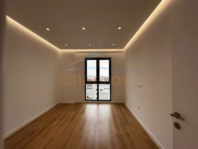 Tirane, jepet me qera apartament Kati 9, 106 m² 600 Euro (Farmacia 10)