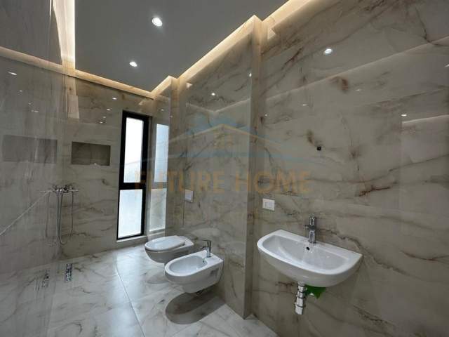 Tirane, jepet me qera apartament Kati 9, 106 m² 600 Euro (Farmacia 10)
