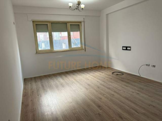 Tirane, shitet apartament 1+1+BLK Kati 4, 84 m² 120.000 Euro