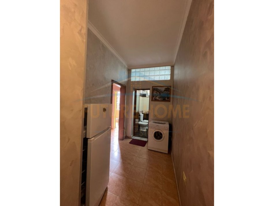 Durres Plazh, jepet me qera apartament 1+1+Ballkon, Kati 1, 60 m2 350 € (Ruga Pavarsia Plazh-Durres)