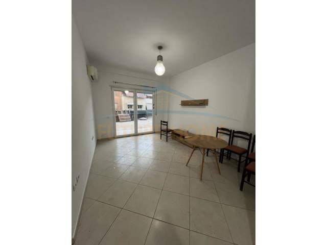 Tirane, shes apartament Kati 1, 111 m² 250.000 Euro (Komuna e Parisit)