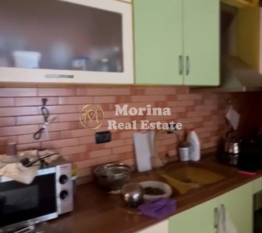 Tirane, shitet apartament 2+1 Kati 6, 117 m² 230.000 € (Rruga e Barrikadave)