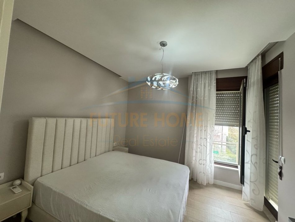 Tirane, jepet me qera , 3.500 € (TEG)