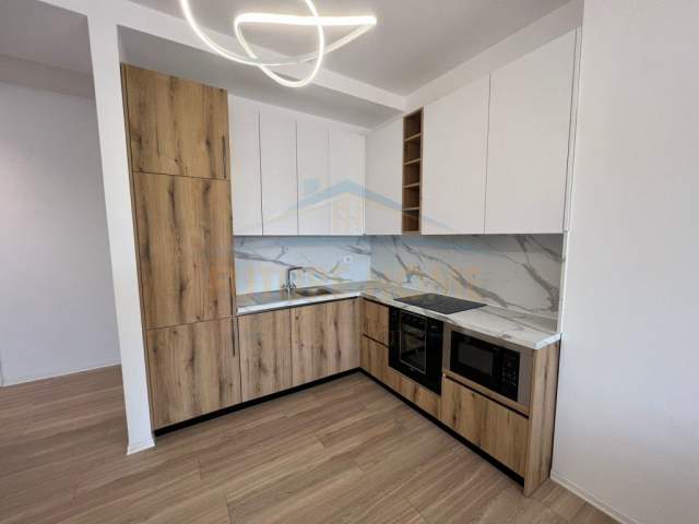Tirane, jepet me qera apartament 2+1 Kati 4, 500 Euro (Jordan Misja)