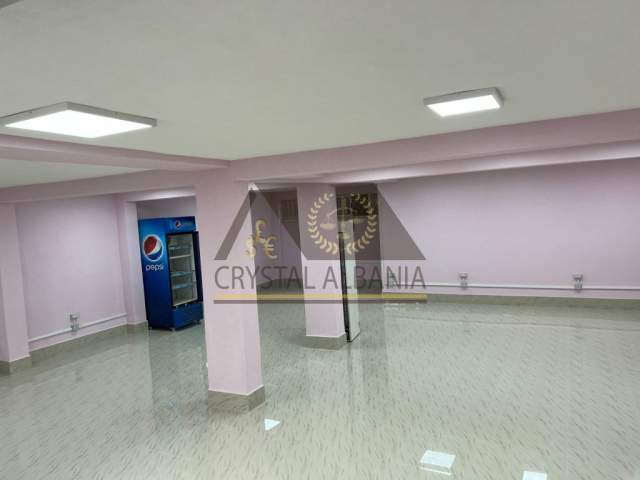 Tirane, jepet me qera ambjent biznesi Kati 0, 130 m² 800 Euro (Xhamia e Tabakeve)
