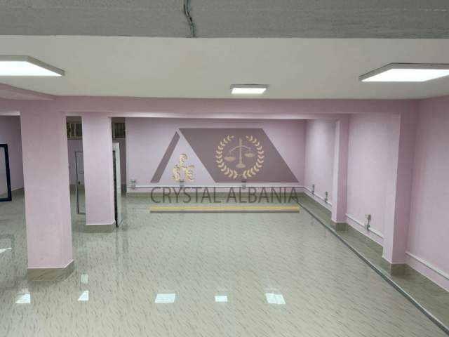 Tirane, jepet me qera ambjent biznesi Kati 0, 130 m² 800 Euro (Xhamia e Tabakeve)