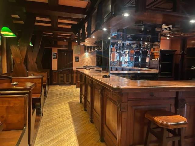 Tirane, jepet me qera ambjent biznesi Kati 1, 3.800 Euro