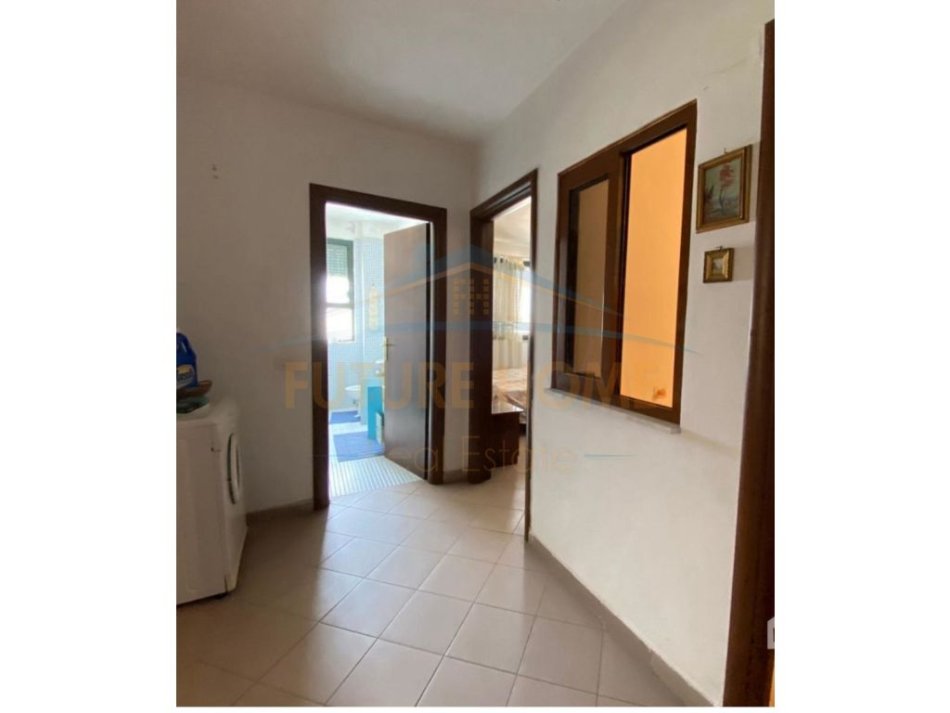 Durres, jepet me qera apartament 2+1+Ballkon Kati 7, 90 m² 300 € (Hysen Kertusha)