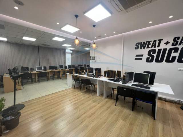 Shqiperi, shes ambjent biznesi Kati 1, 373 m² 1.000.000 Euro (Rruga e Kavajes)