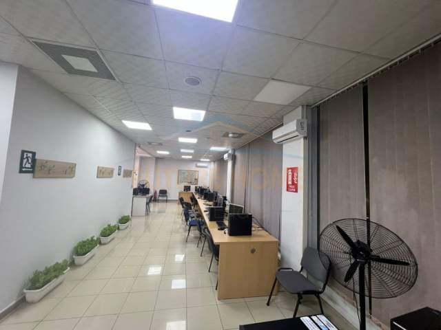 Shqiperi, shes ambjent biznesi Kati 1, 373 m² 1.000.000 Euro (Rruga e Kavajes)