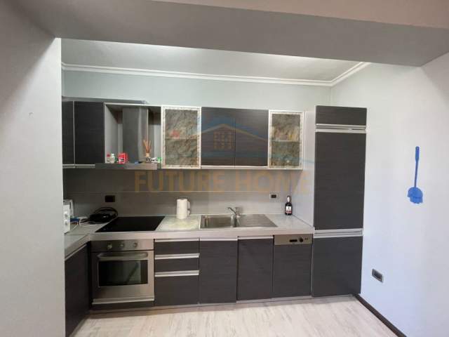 Tirane, jepet me qera apartament 2+1+A+BLK Kati 2, 110 m² 700 Euro (ISH EKSPOZITA)