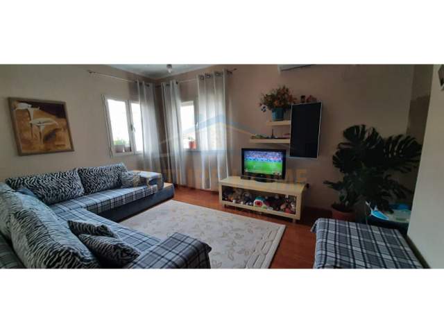 Tirane, jepet me qera apartament 2+1+BLK Kati 6, 102 m² 430 Euro (sotir caci)