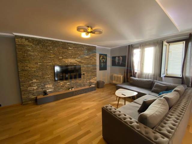 Tirane, jepet me qera apartament 2+1+A+BLK Kati 5, 135 m² 850 Euro (SELVIA, TIRANE)