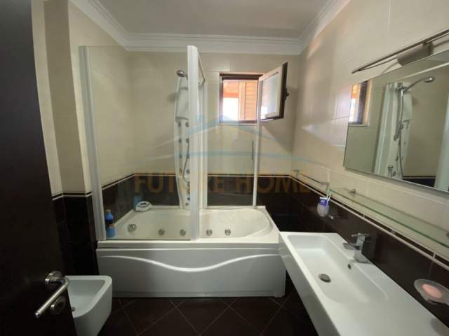 Tirane, jepet me qera apartament 2+1+BLK Kati 5, 90 m² 850 Euro (Selvia)