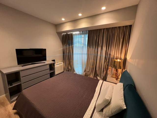 Tirane, jepet me qera apartament 2+1 Kati 19, 150 m² 2.500 Euro (Air Albania)