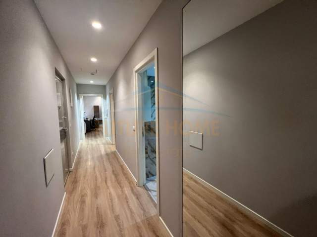 Tirane, jepet me qera apartament 2+1 Kati 19, 150 m² 2.500 Euro (Air Albania)