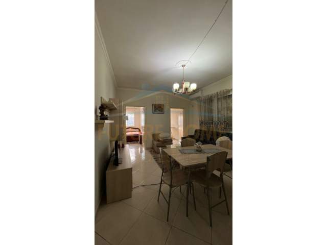Tirane, jepet me qera apartament 2+1+BLK Kati 2, 58 m² 300 Euro (Rruga e Thesarit)