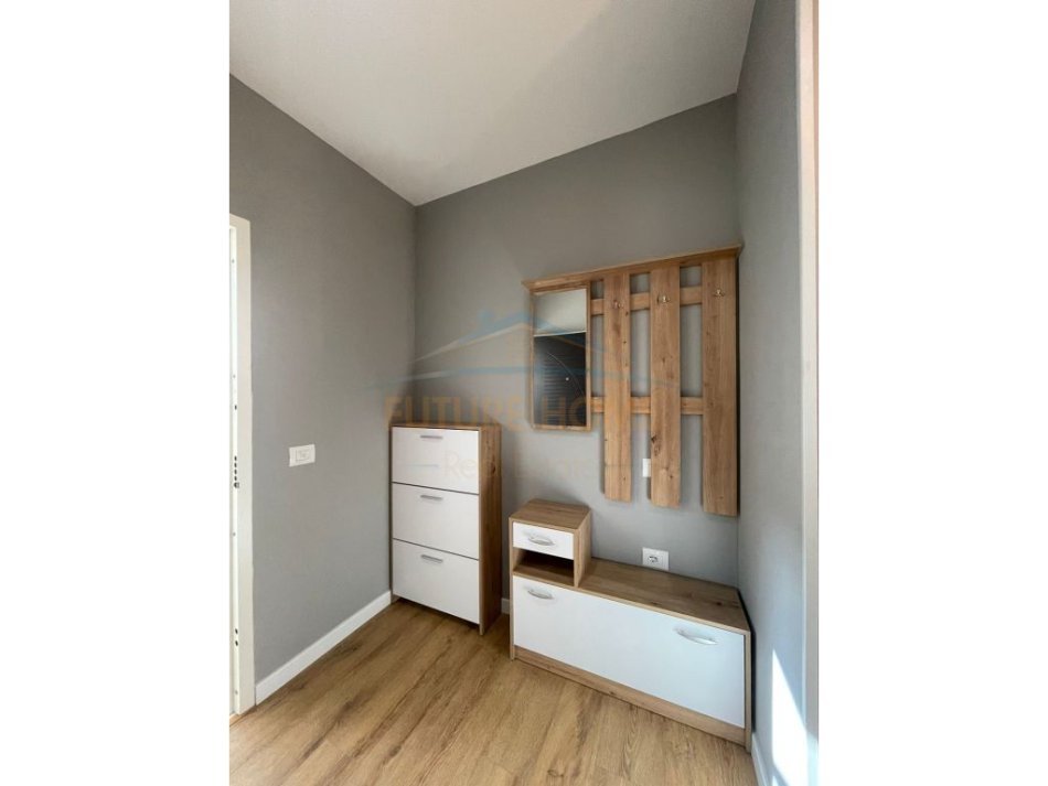 Tirane, jepet me qera apartament 2+1 Kati 2, 135 m² 850 € (Rruga Kopeshti Botanik)