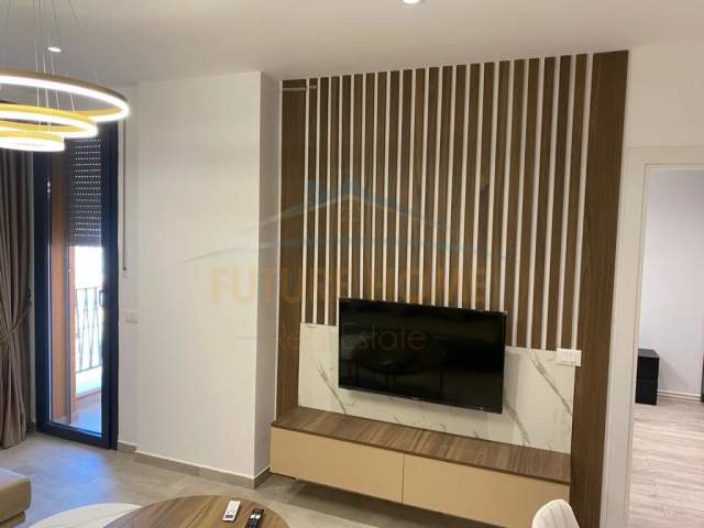 Tirane, jepet me qera apartament 1+1 Kati 10, 67 m² 500 Euro (kongresi manastirit)