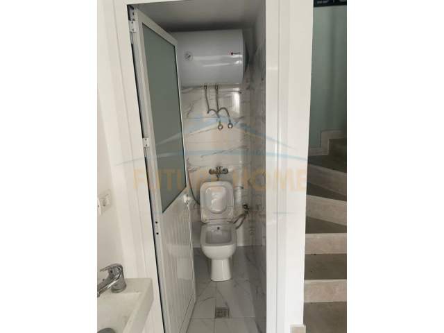 Tirane, shes Vile 4+1+A+BLK Kati 0, 360 m² 320.000 Euro