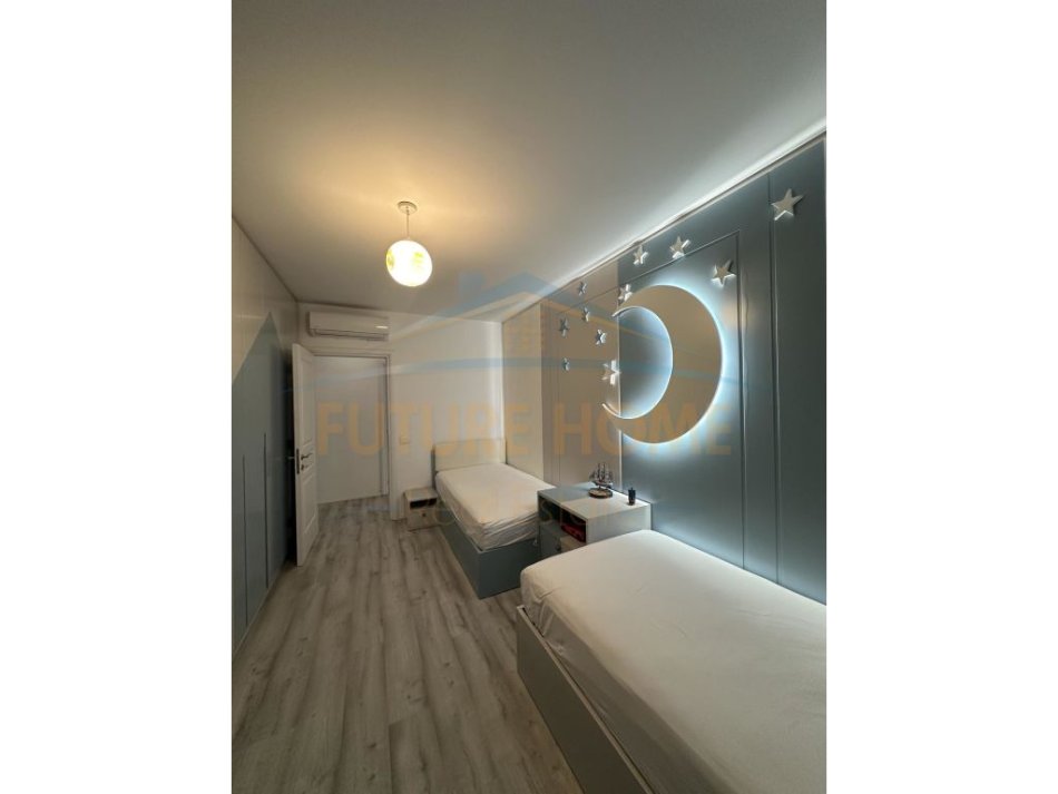 Tirane, shes apartament 2+1+Ballkon Kati 4, 112 m² 240.000 € (rruga teodor keko)