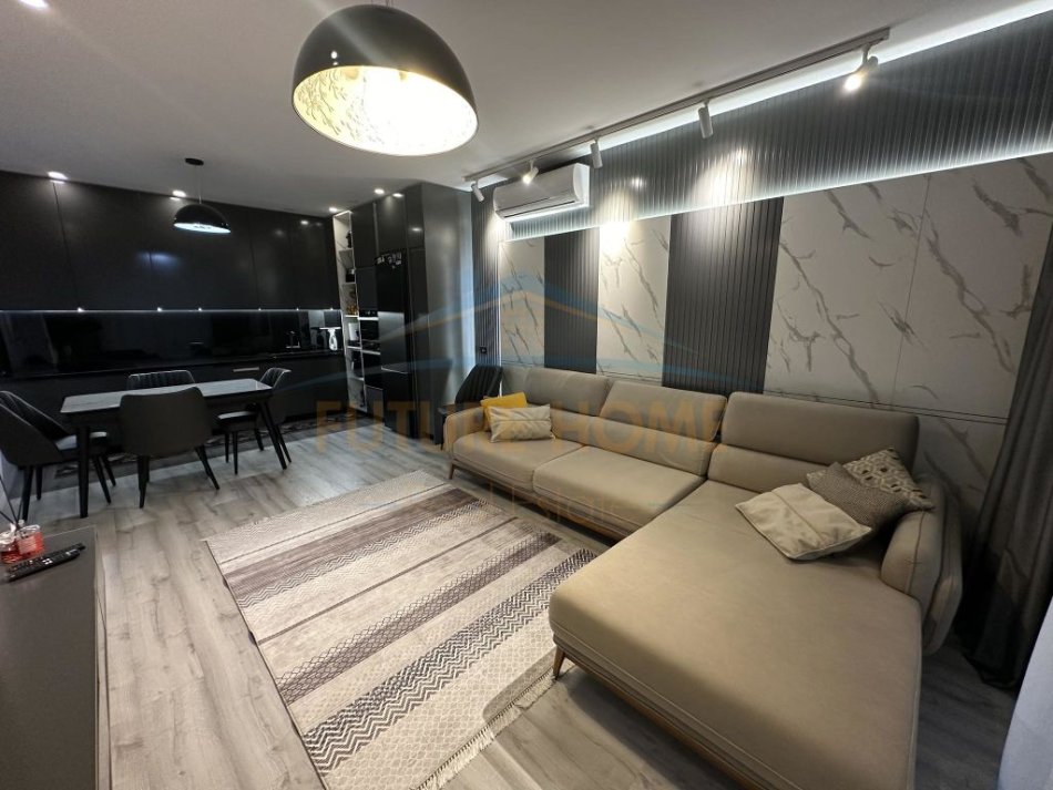 Tirane, shes apartament 2+1+Ballkon Kati 4, 112 m² 240.000 € (rruga teodor keko)